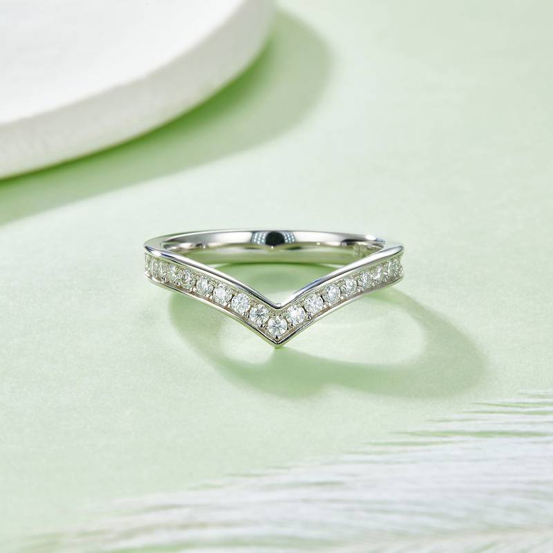 V-Row Ring Full Circle Guard S925 Silver Plated Platinum Moissanite 60 Points D-Grade